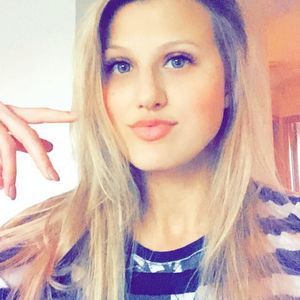 Meet your Posher, Laurie